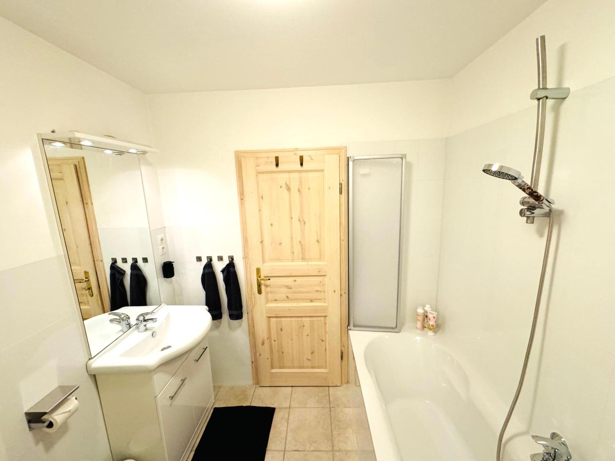 Superhosts Zentrum - Parkplatz - Badewanne - Netflix - Kaffee BRE 外观 照片